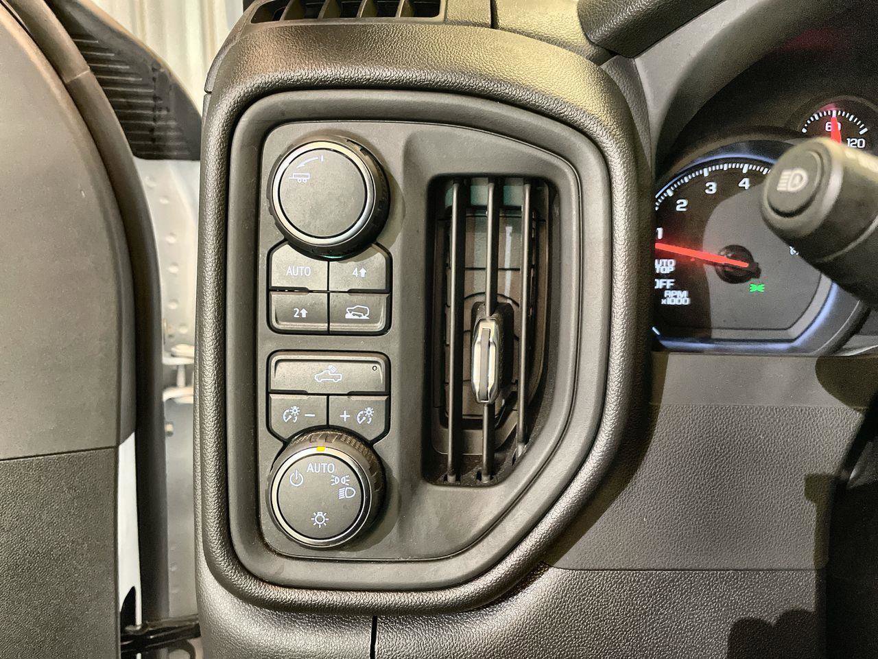 Used 2025 Chevrolet Silverado 1500 W/T w/ WT Value Package image 17