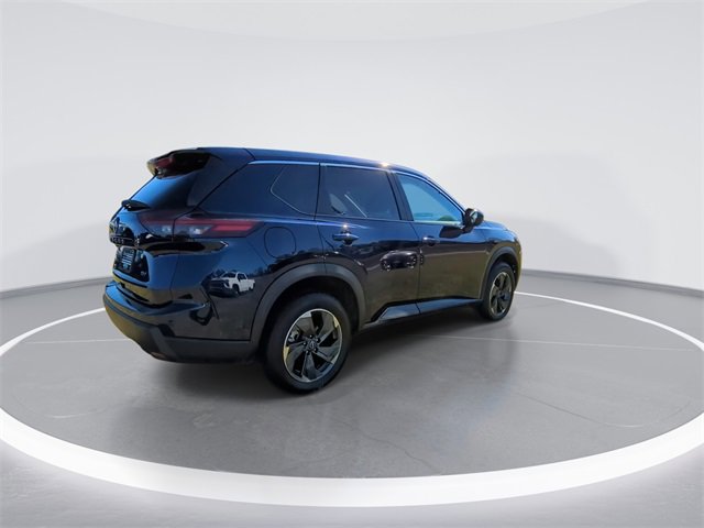 Used 2024 Nissan Rogue SV image 8