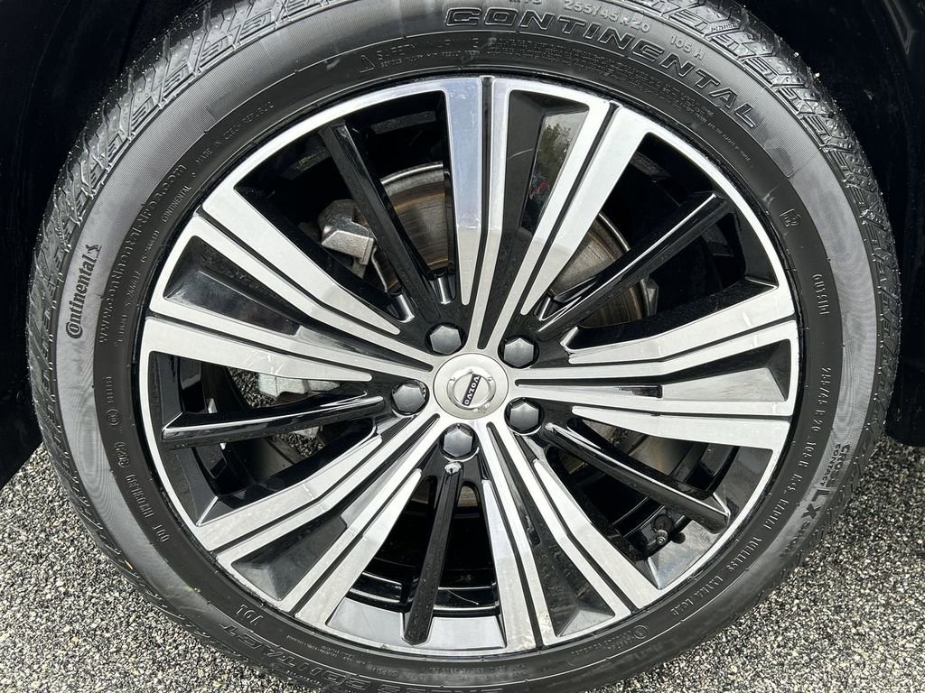 Certified 2023 Volvo XC60 B5 Plus AWD/4WD image 10