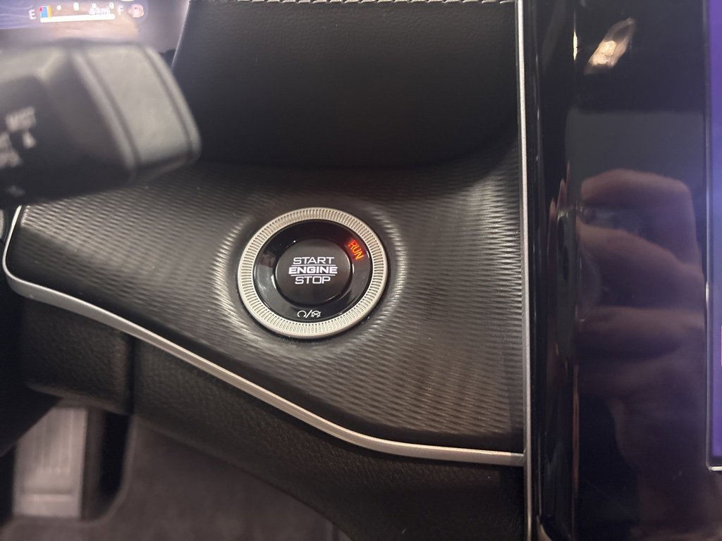 Used 2025 Jeep Grand Cherokee Altitude image 21