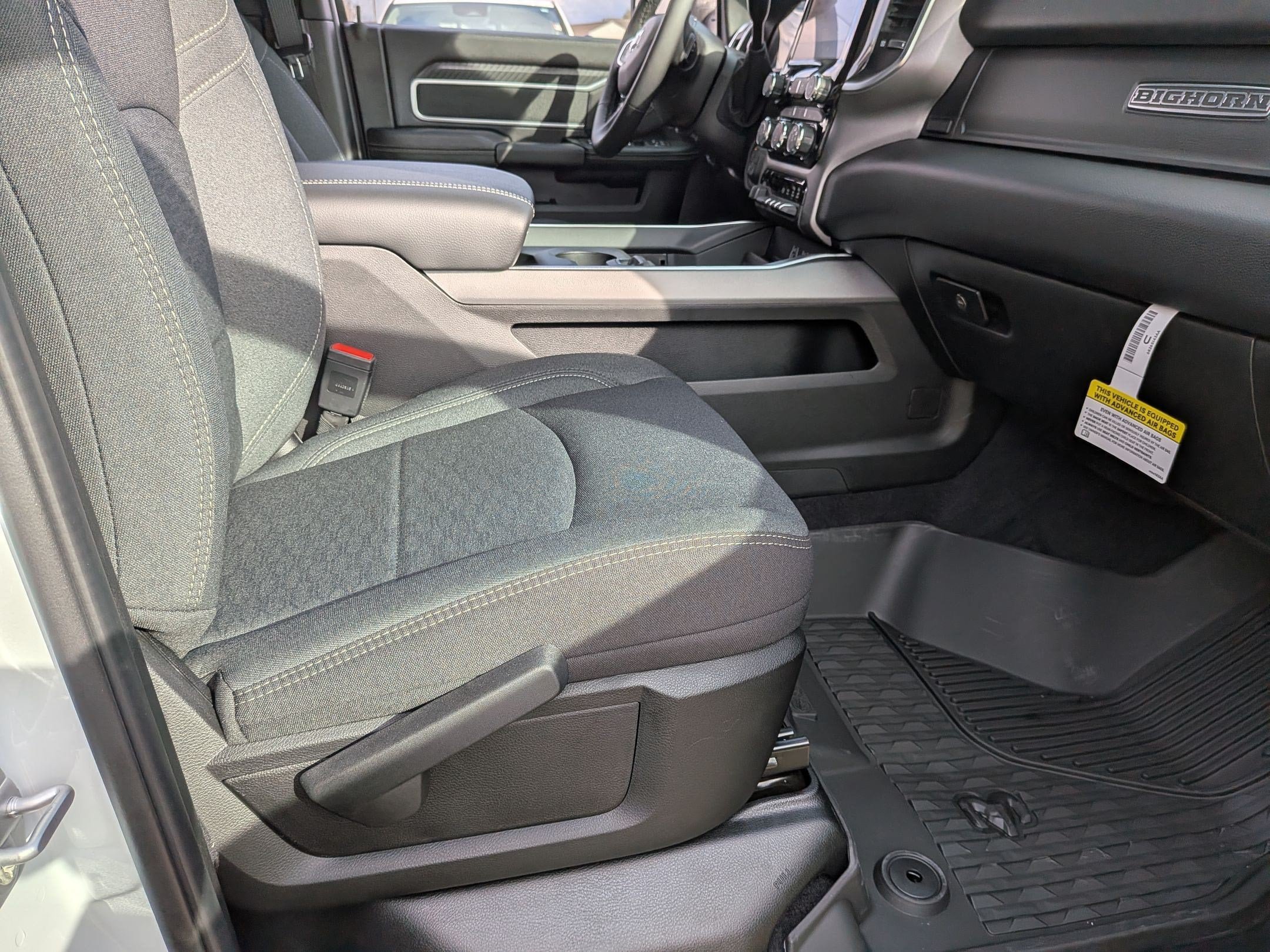 New 2026 RAM 2500 Big Horn AWD/4WD image 33