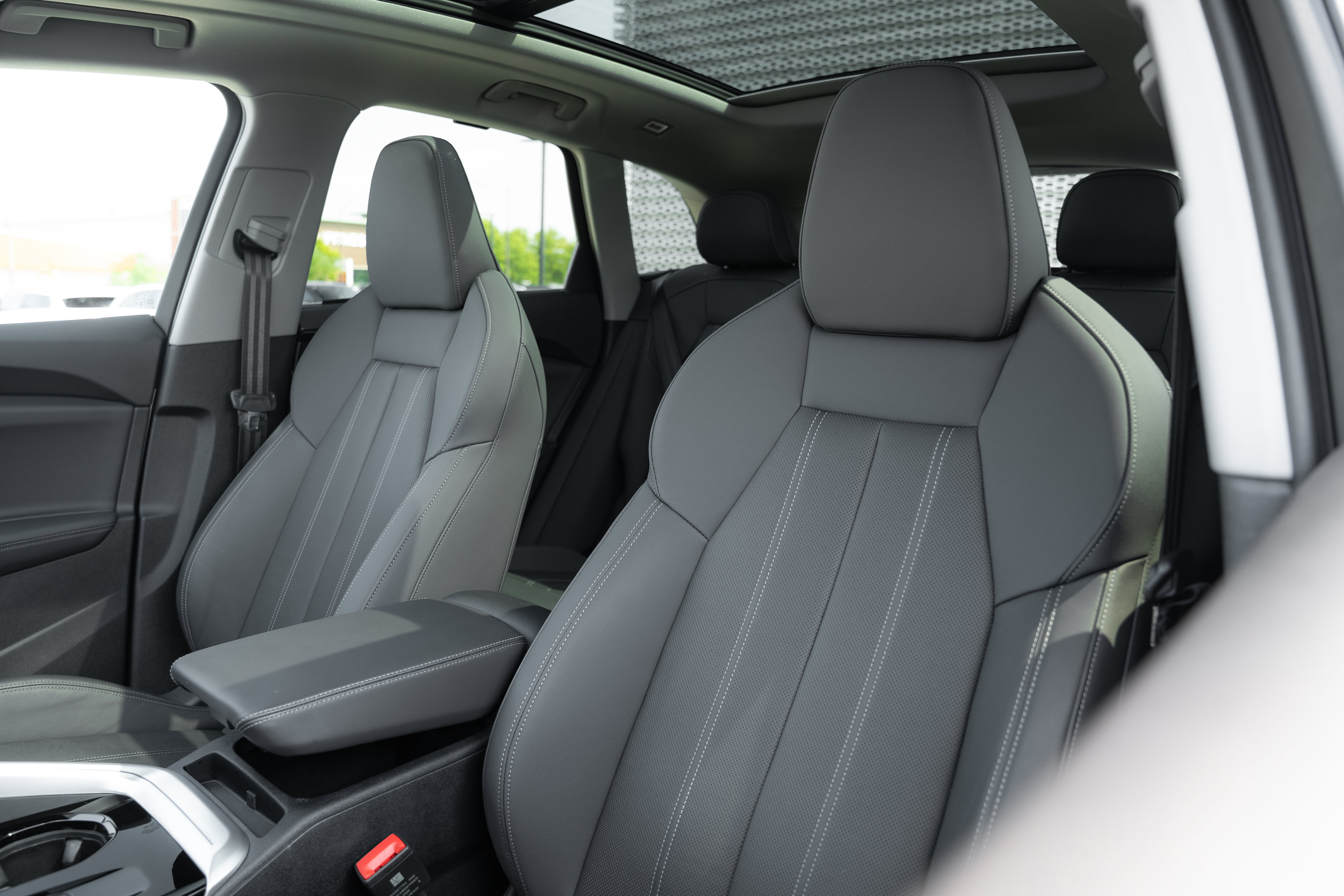 Certified 2025 Audi Q5 Premium Plus w/ Premium Plus AWD/4WD image 18