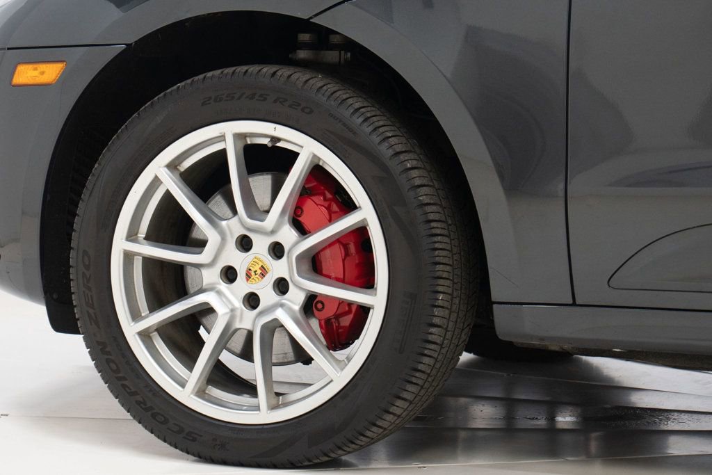 Used 2017 Porsche Macan Turbo image 27