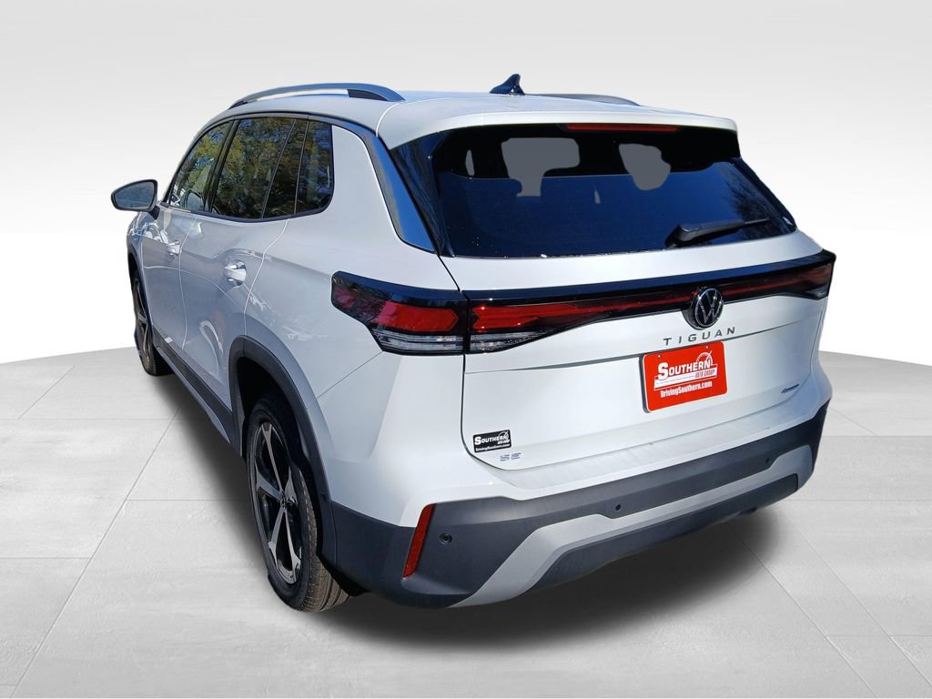 New 2026 Volkswagen Tiguan SE AWD/4WD image 3