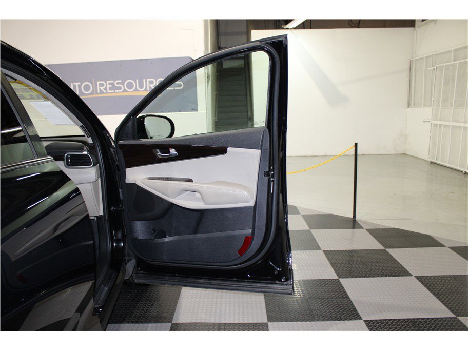 Used 2020 Kia Sorento LX image 27