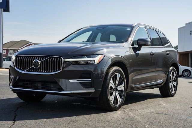 Used 2023 Volvo XC60 T8 Plus image 3