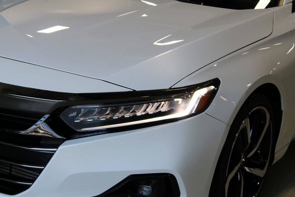 Used 2022 Honda Accord Sport image 2