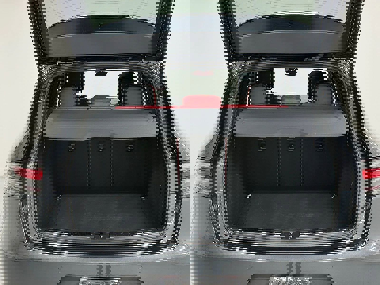 Used 2019 Porsche Macan S w/ Premium Package Plus image 41