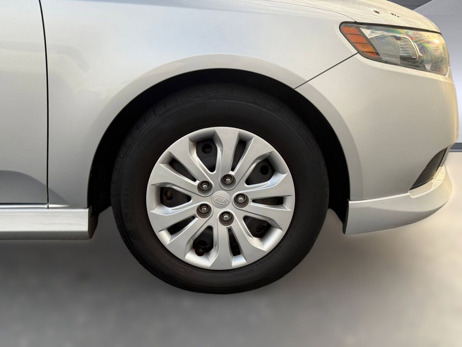 Used 2012 Kia Forte EX image 10