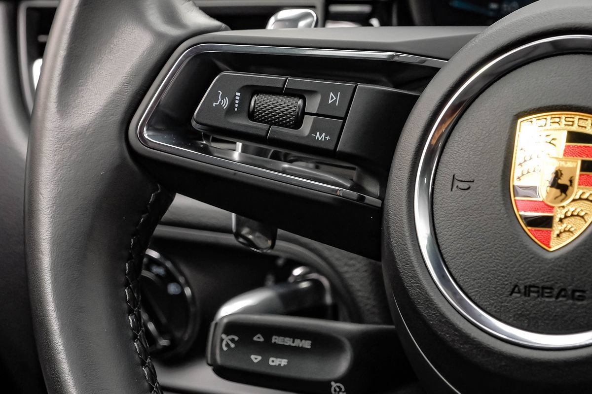 Used 2022 Porsche Macan S AWD/4WD image 16