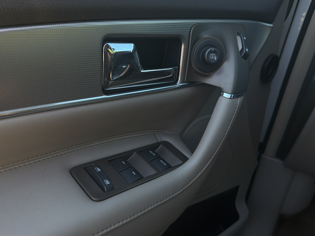 Used 2013 Lincoln MKX AWD image 34