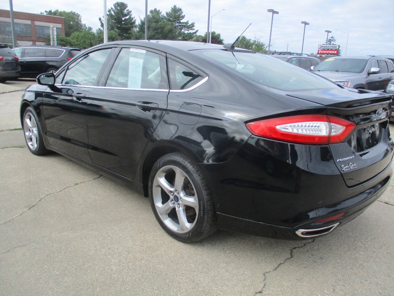 Used 2016 Ford Fusion SE AWD/4WD image 4