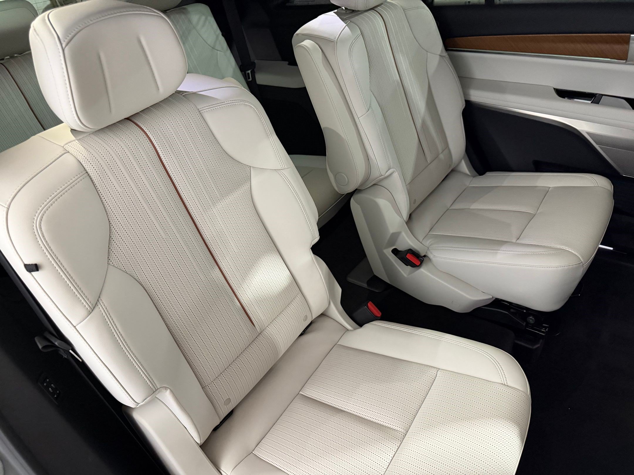 New 2026 Cadillac Vistiq Luxury AWD/4WD image 51