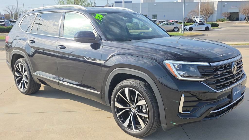 Used 2025 Volkswagen Atlas SEL Premium R-Line AWD/4WD image 7