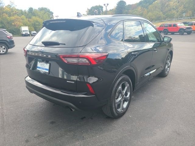 Used 2023 Ford Escape ST-Line w/ Tech Pack #1 image 5