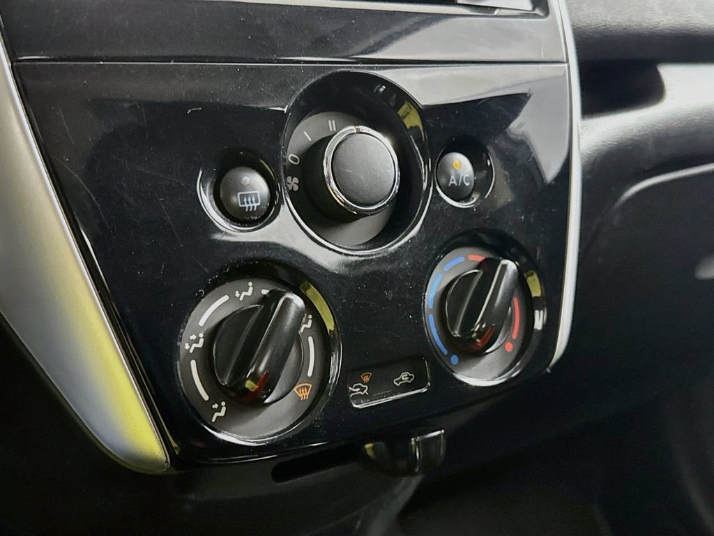 Used 2017 Nissan Versa Note SV FWD image 15