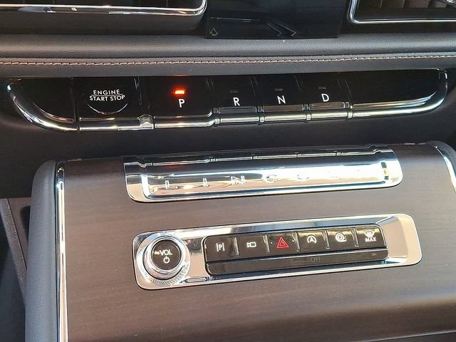 Used 2026 Lincoln Aviator Reserve AWD/4WD image 7