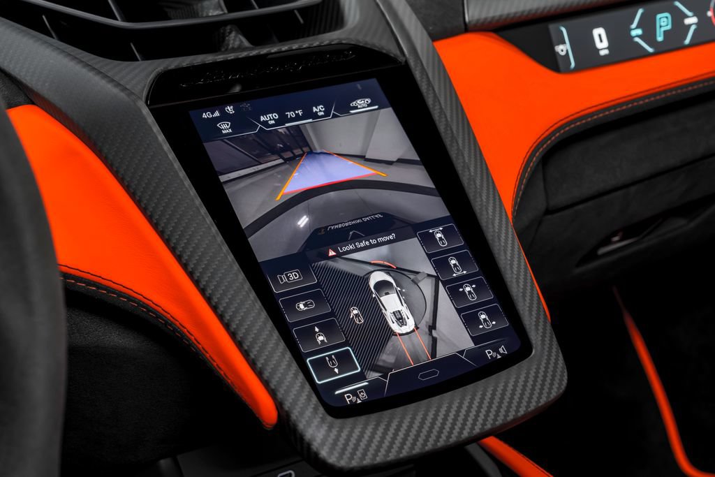 Used 2024 Lamborghini Revuelto AWD/4WD image 25