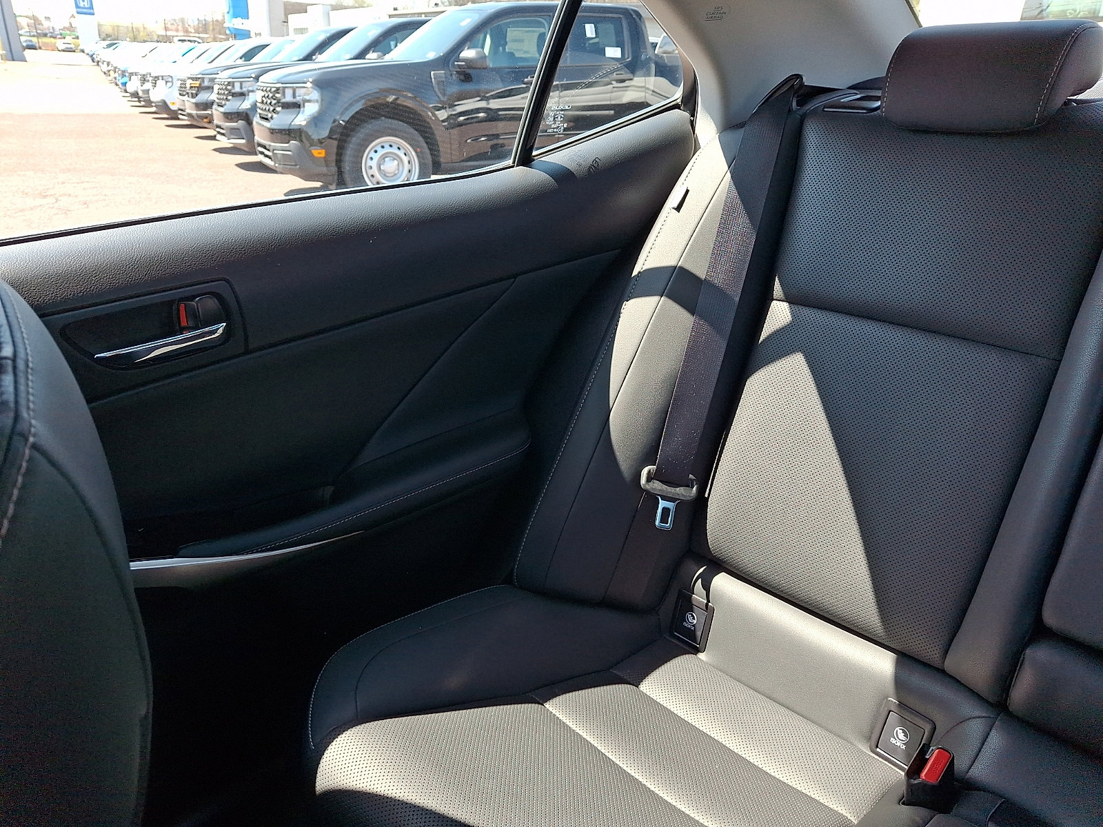 Used 2016 Lexus IS 300 AWD w/ Navigation System Package image 18