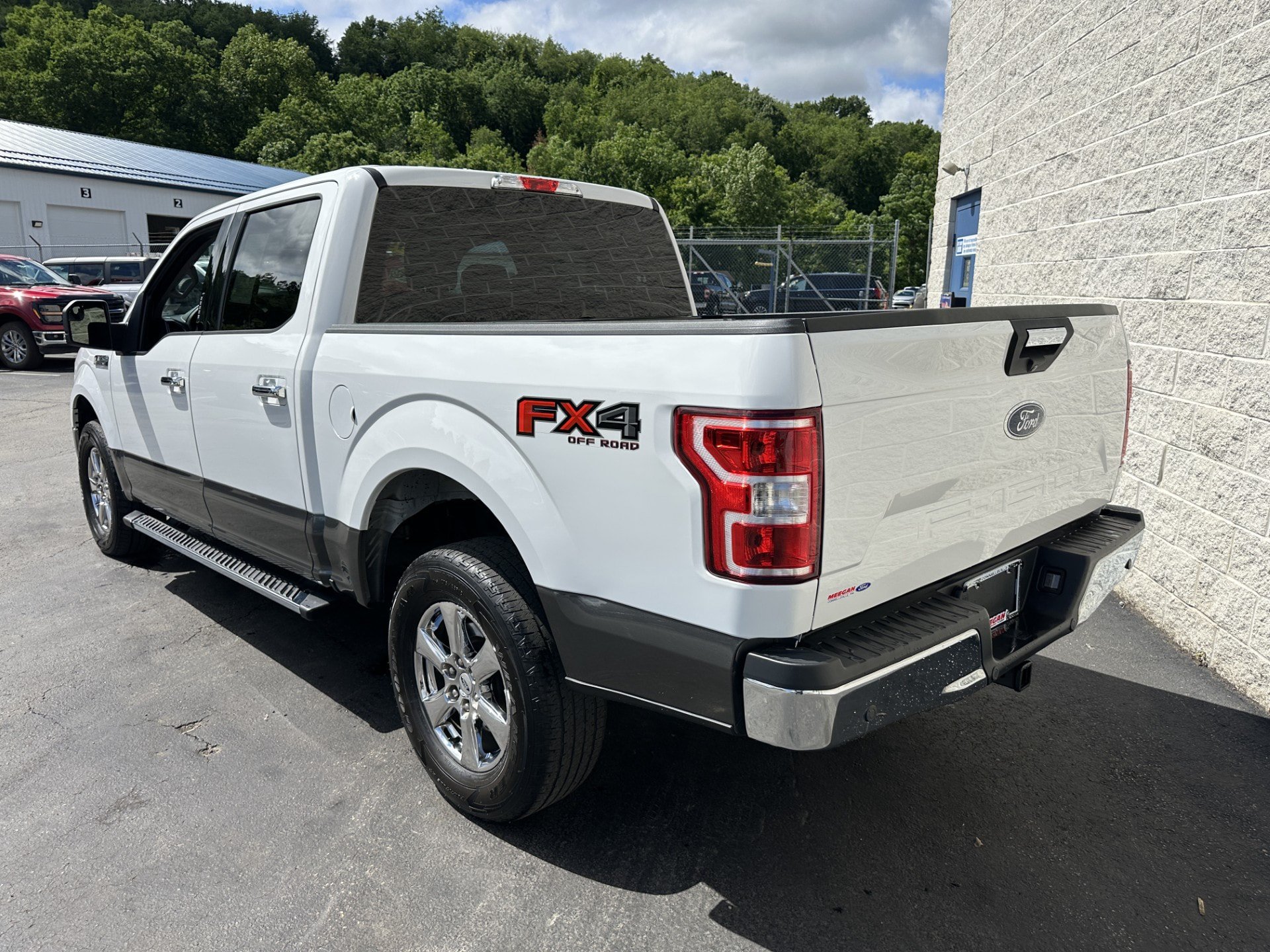 Used 2019 Ford F150 XLT w/ Equipment Group 302A Luxury AWD/4WD image 5