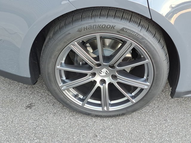 Used 2025 Porsche Panamera 4 image 12