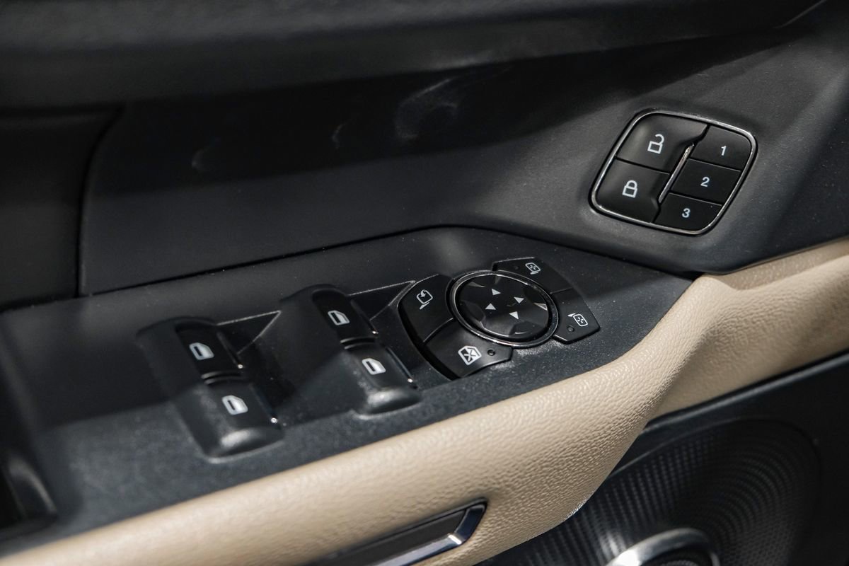 Used 2022 Ford Expedition Max Limited image 45