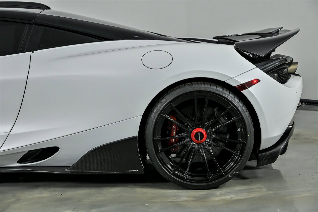 Used 2018 McLaren 720S Performance image 11