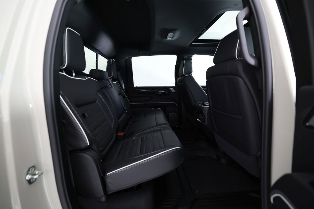 Used 2026 GMC Sierra 2500 AT4X image 12