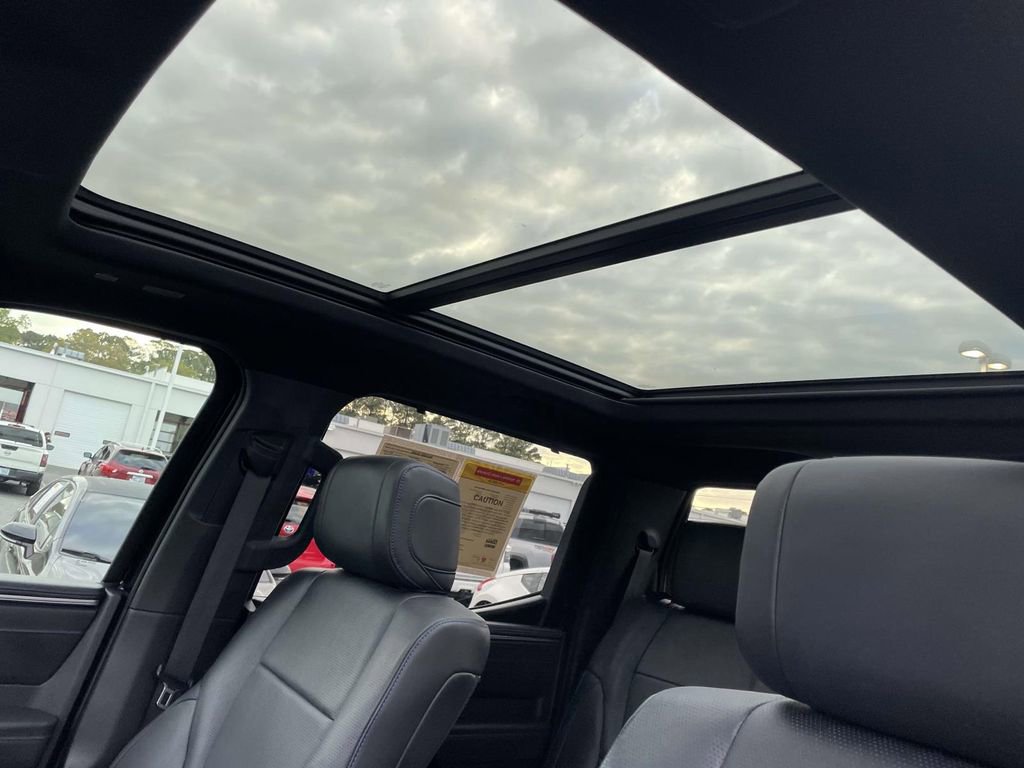 Used 2023 Toyota Tundra Platinum image 31