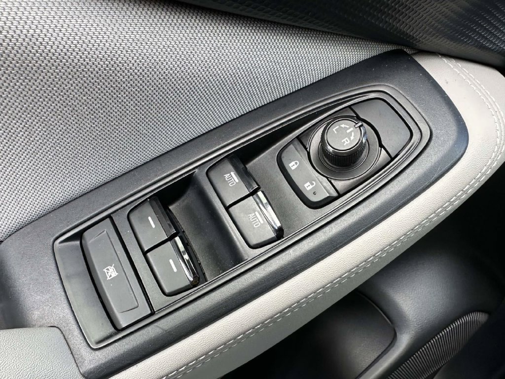 Certified 2023 Subaru Forester Premium AWD/4WD image 34