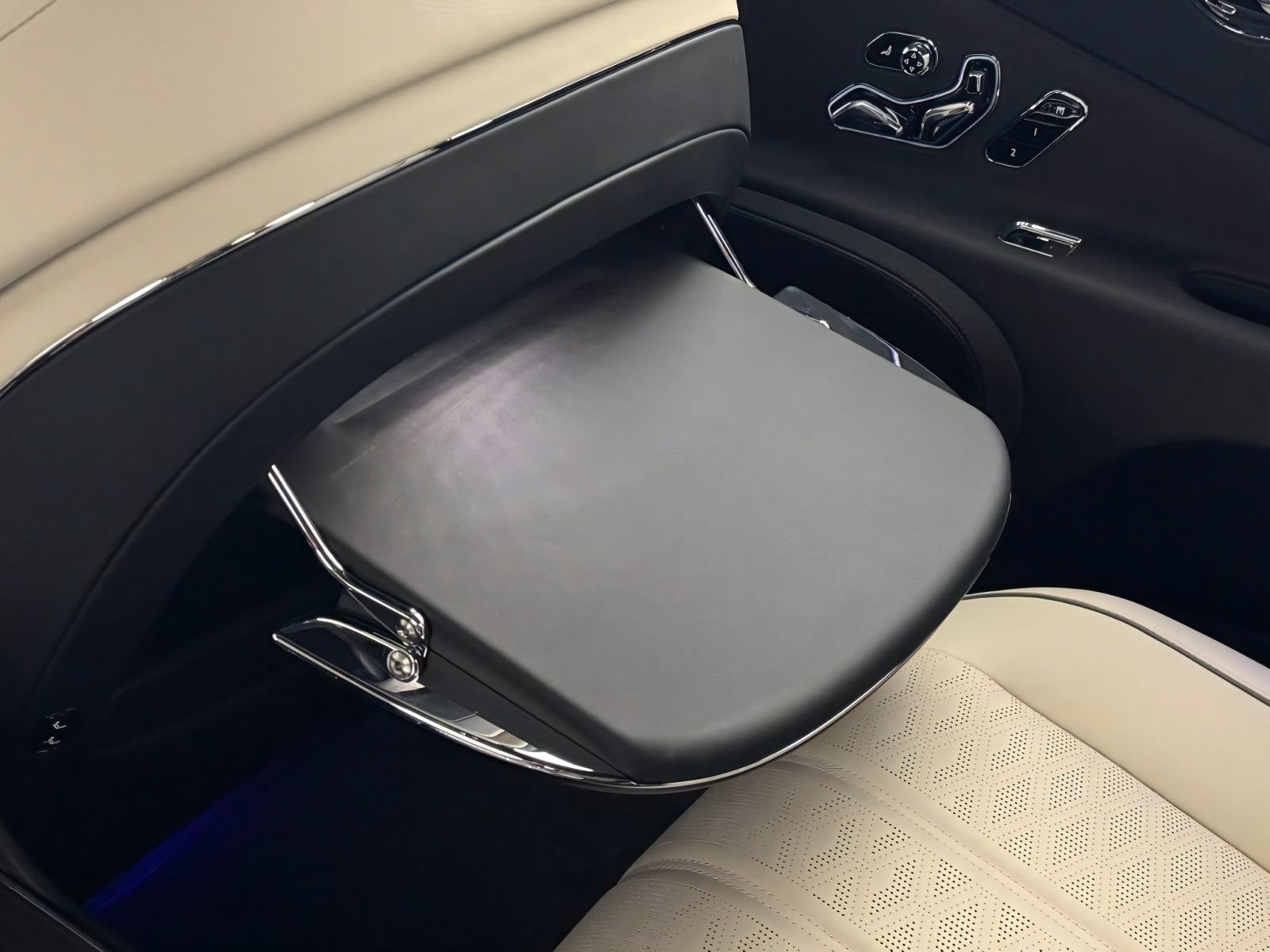 New 2026 Bentley Flying Spur Plug-In Hybrid AWD/4WD image 25