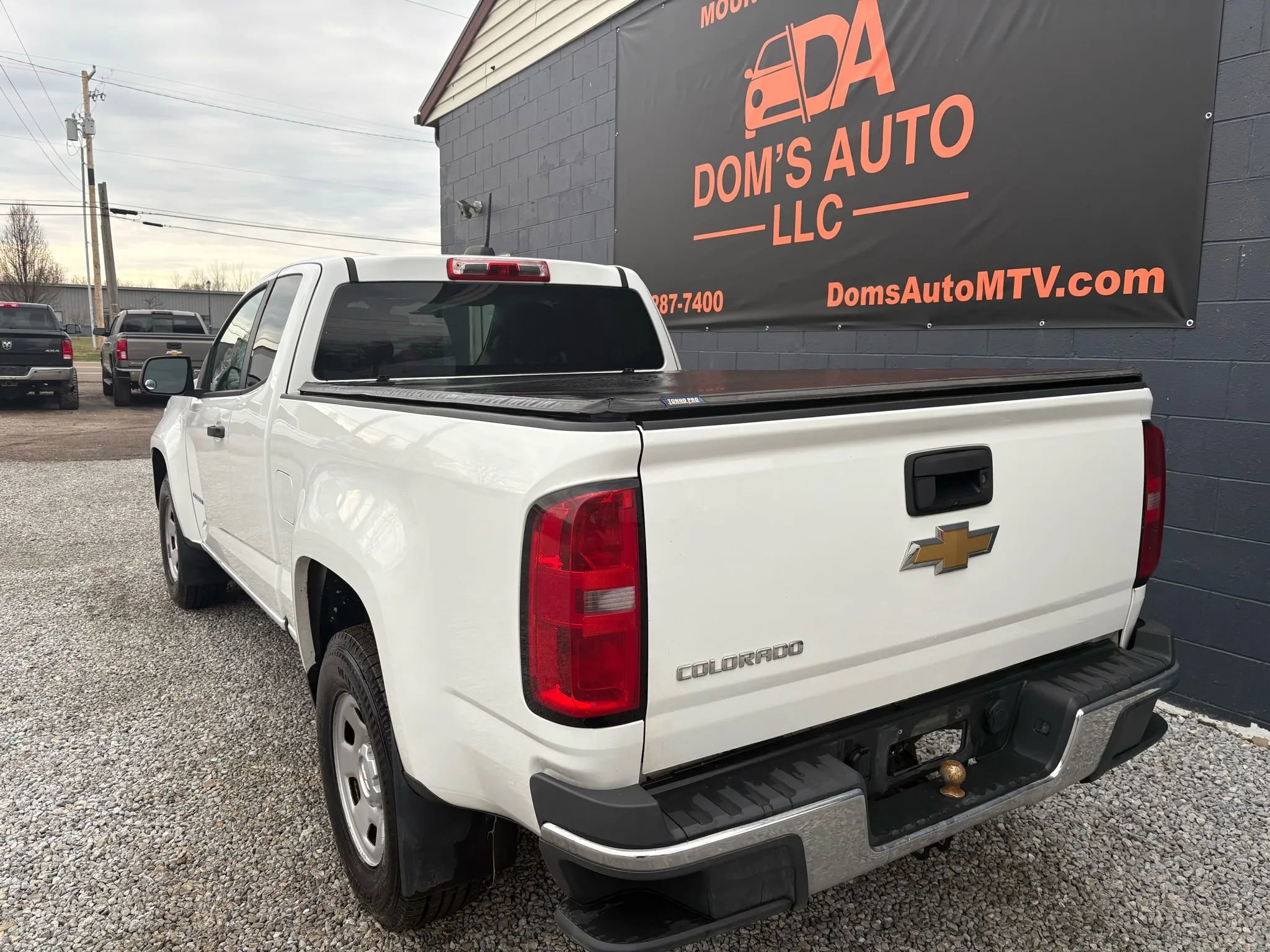 Used 2016 Chevrolet Colorado W/T image 2