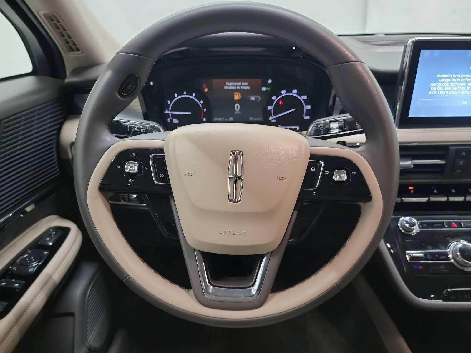 Used 2022 Lincoln Corsair FWD image 17