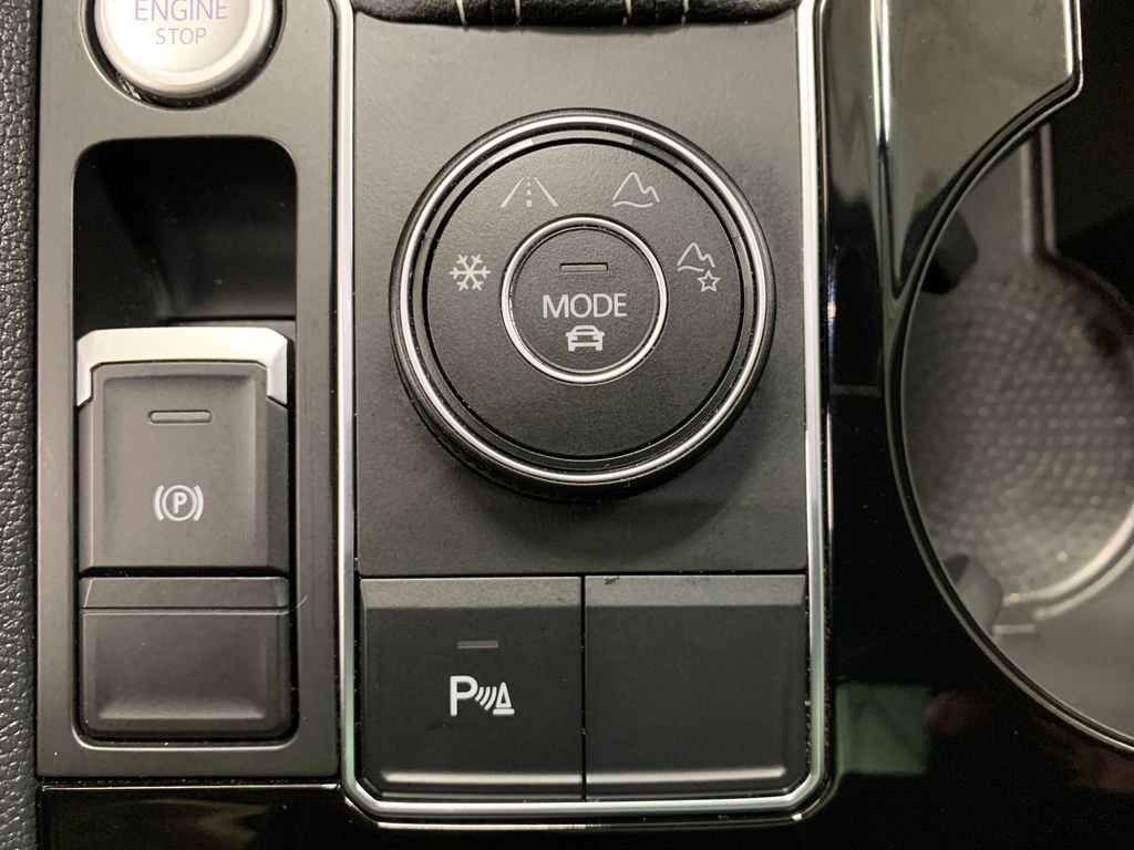 Used 2022 Volkswagen Atlas Cross Sport SEL R-Line image 14