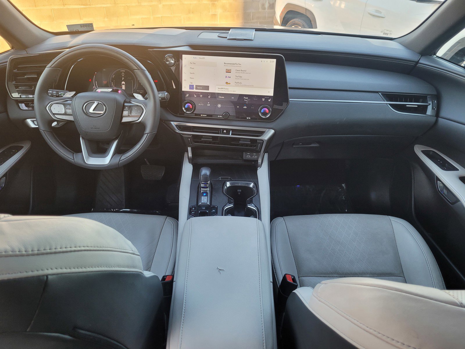 Used 2023 Lexus RX 350 w/ Accessory Package (Z1) image 16