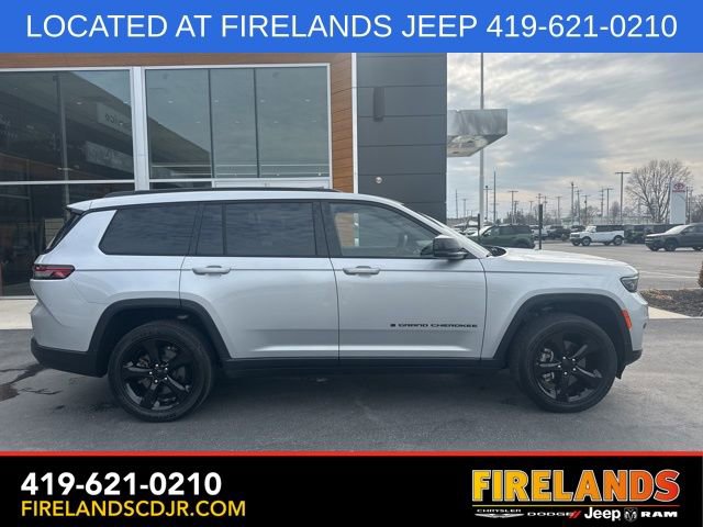 Used 2023 Jeep Grand Cherokee L Laredo image 15