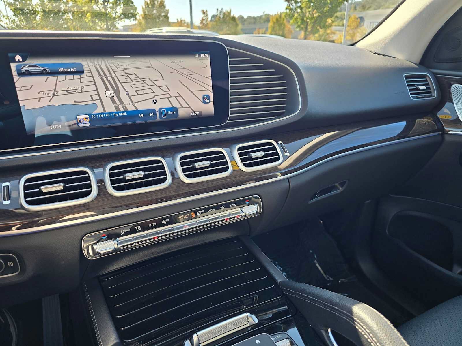 Used 2024 Mercedes-Benz GLE 450 4MATIC image 26
