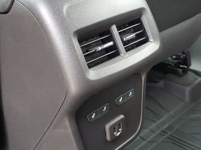 Used 2023 Chevrolet Equinox Premier image 30