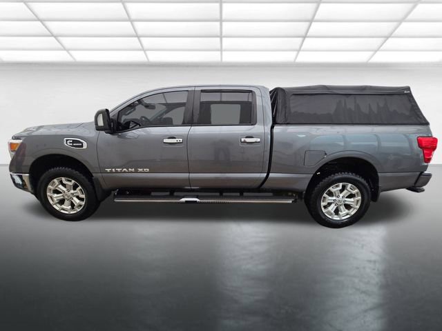Used 2017 Nissan Titan SV image 2