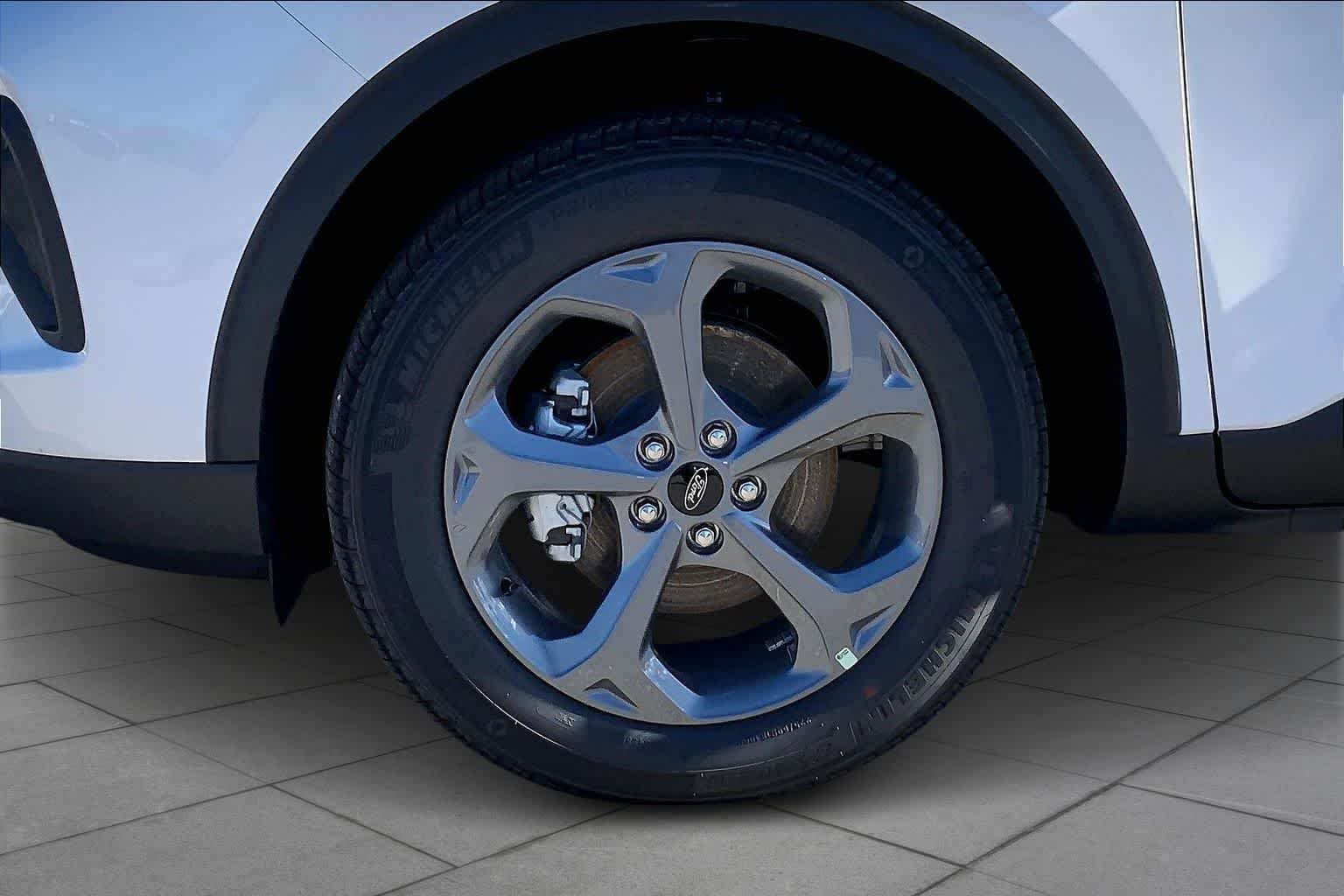 New 2026 Ford Escape ST-Line w/ Tech Pack #1 FWD image 12