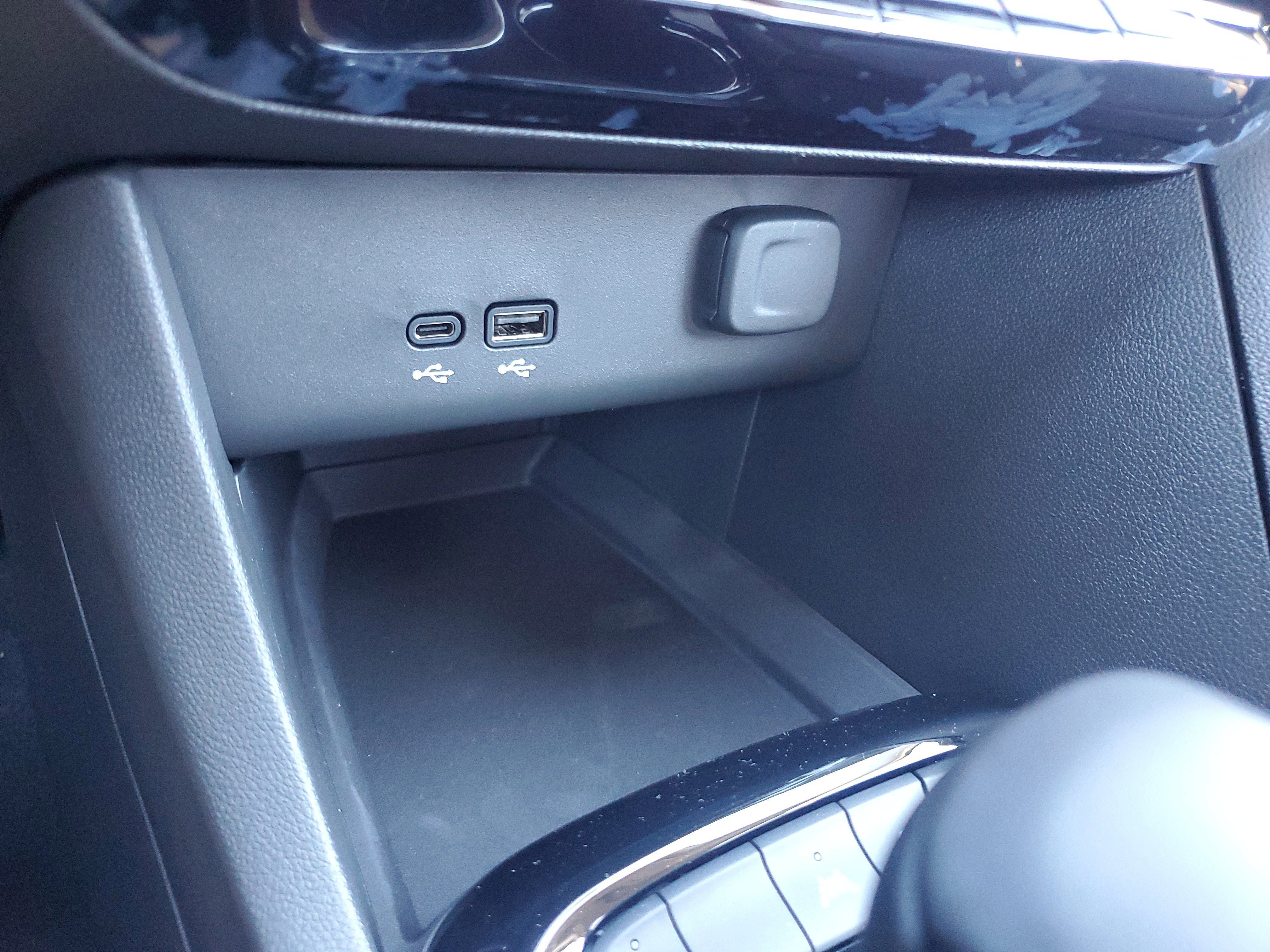 New 2026 Buick Encore GX Avenir image 30