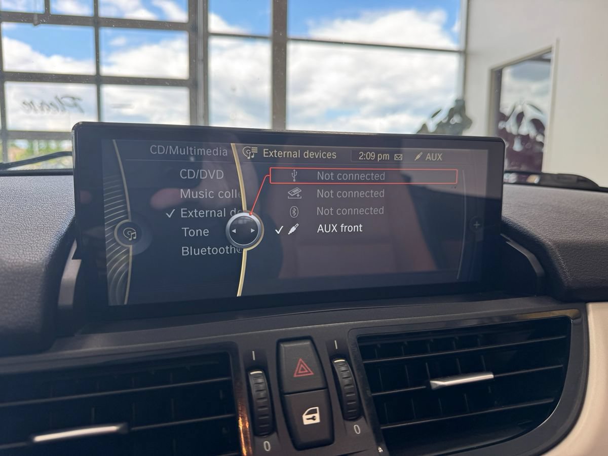 Used 2015 BMW Z4 sDrive28i RWD image 27