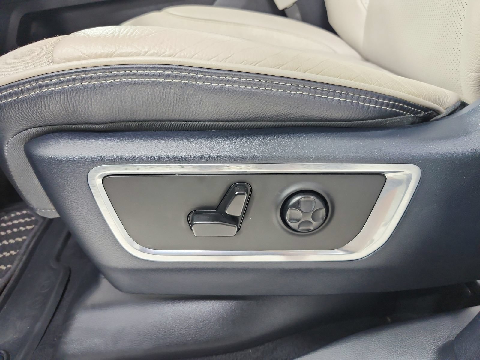 Used 2024 RAM 1500 Limited AWD/4WD image 20