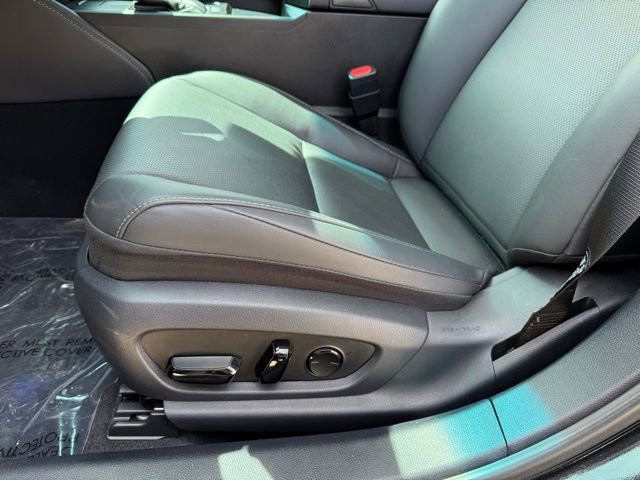 Used 2025 Lexus ES 300h w/ Premium Package FWD image 8