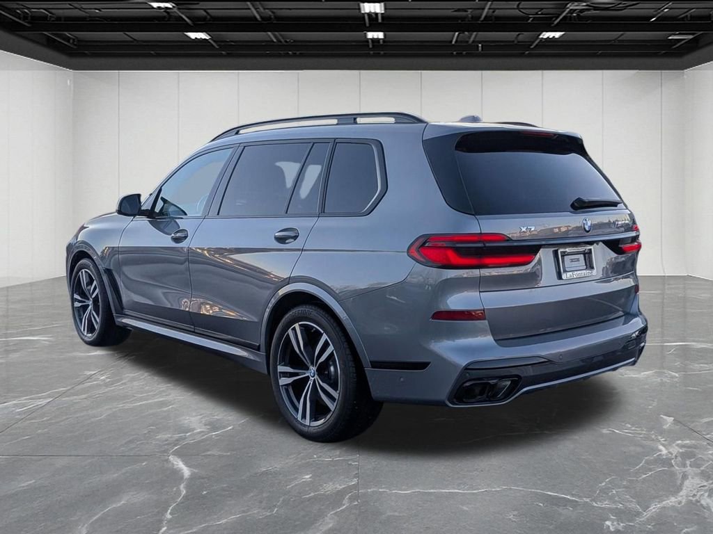 Used 2025 BMW X7 M60i w/ Climate Comfort Package AWD/4WD image 3