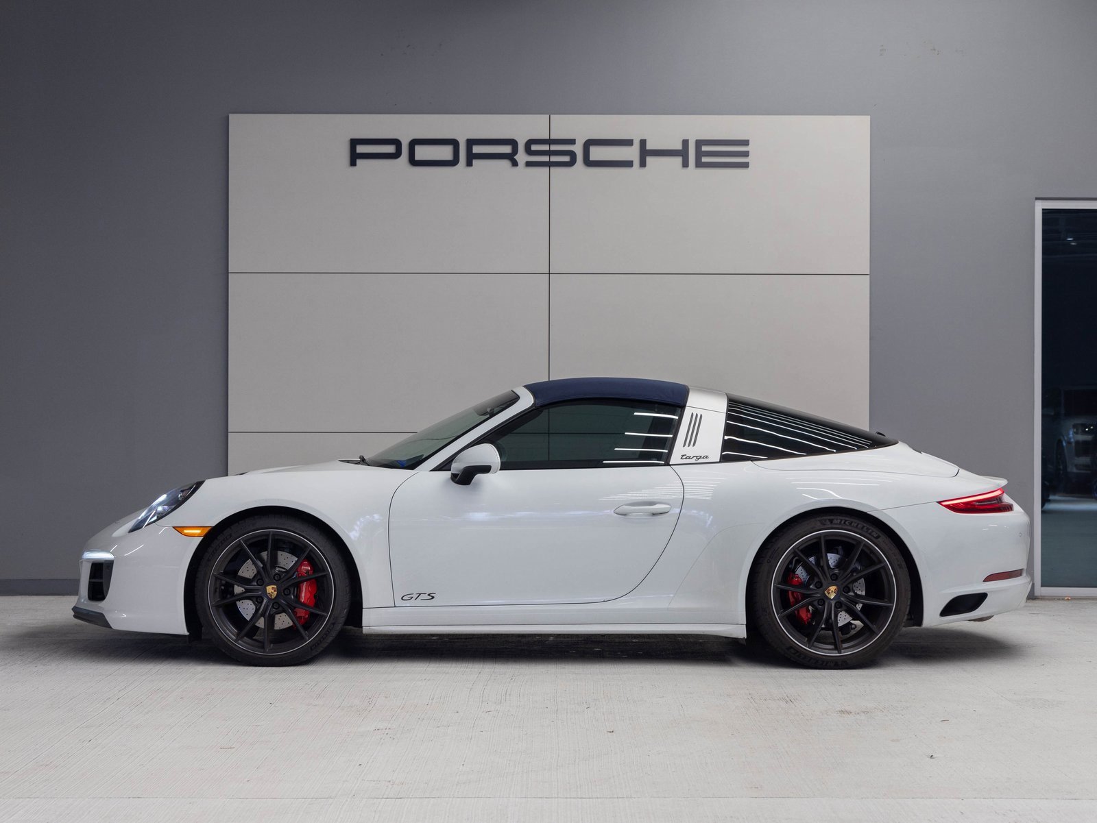 Used 2019 Porsche 911 Targa 4 GTS image 2