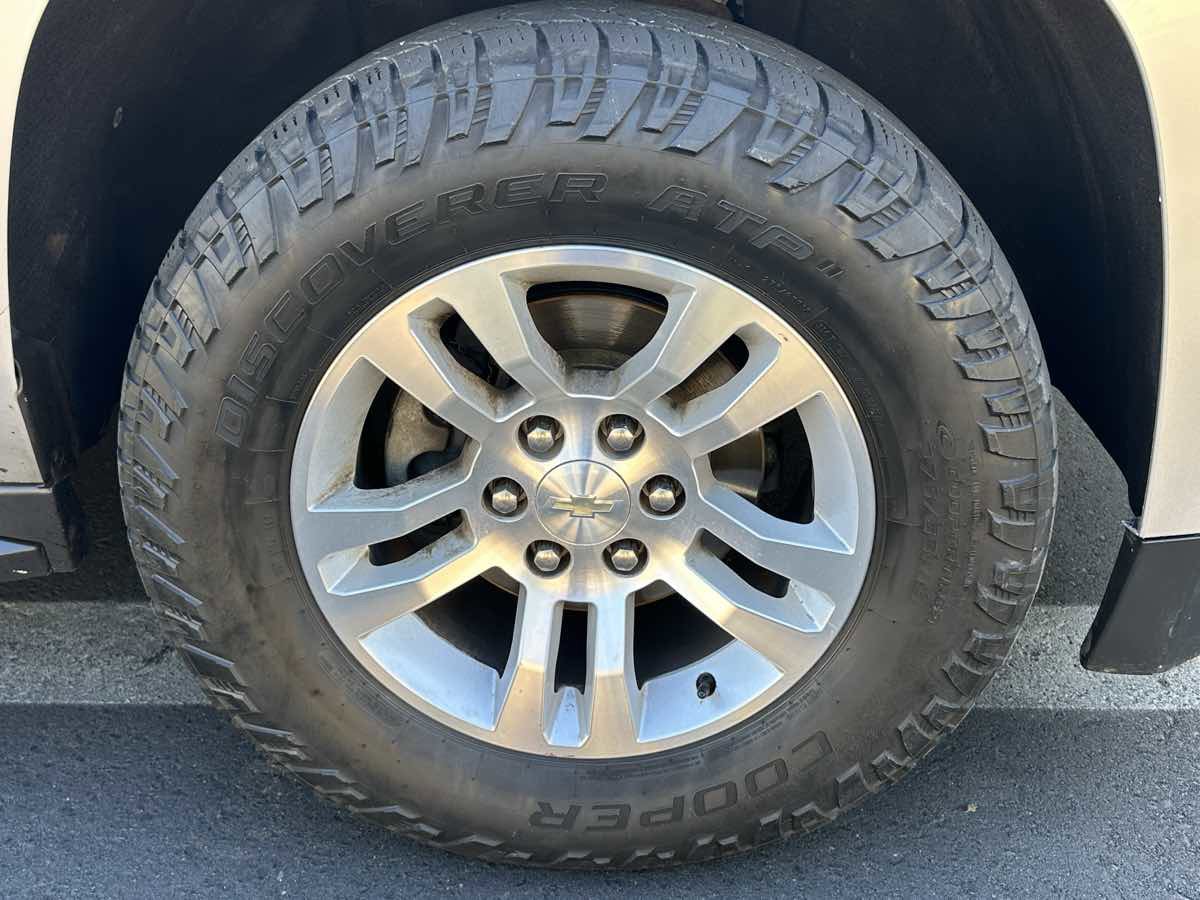 Used 2019 Chevrolet Suburban LT AWD/4WD image 61