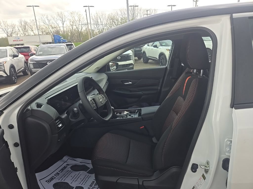 New 2026 Nissan Sentra SR FWD image 13