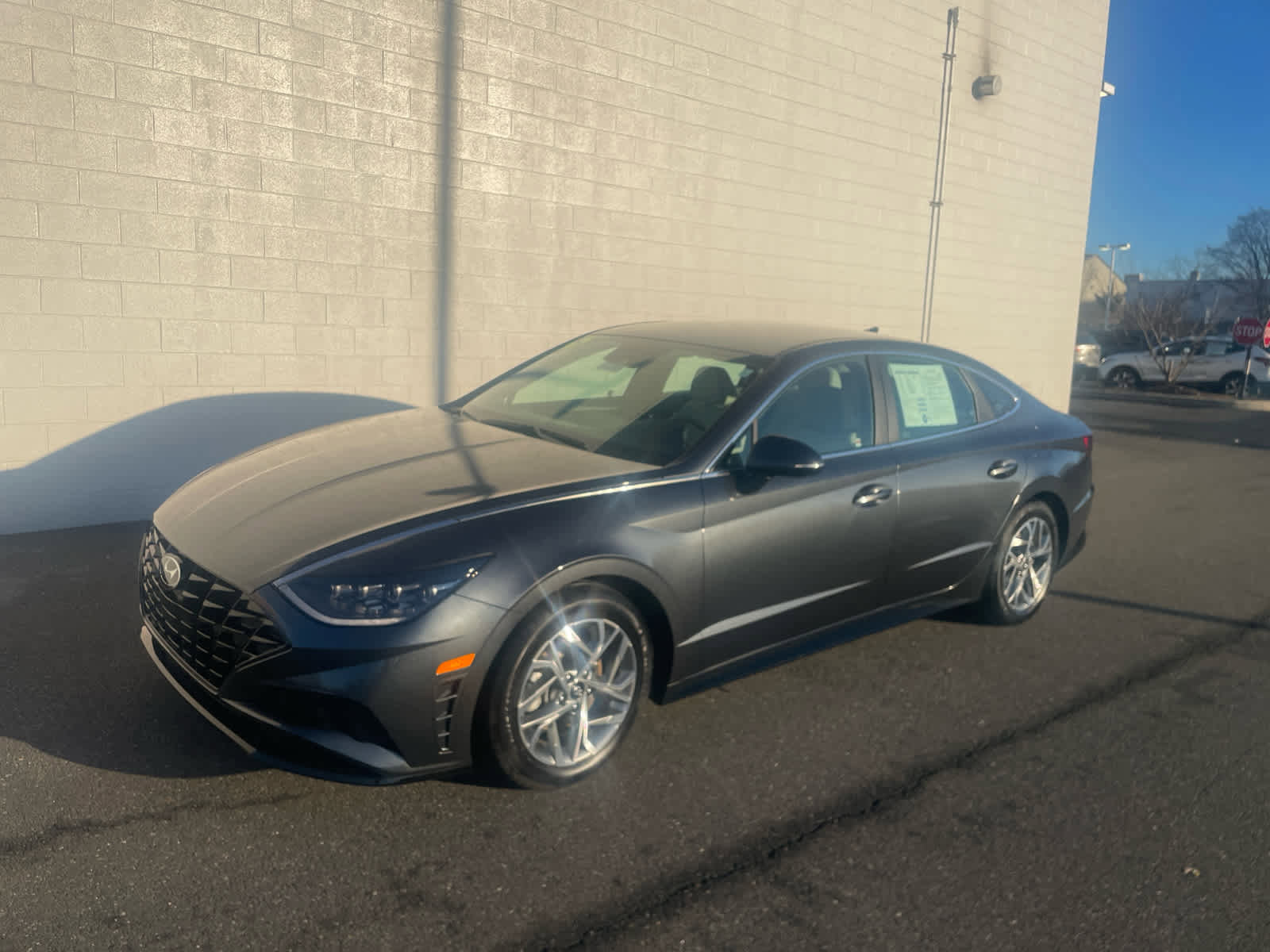 Used 2023 Hyundai Sonata SEL FWD image 1