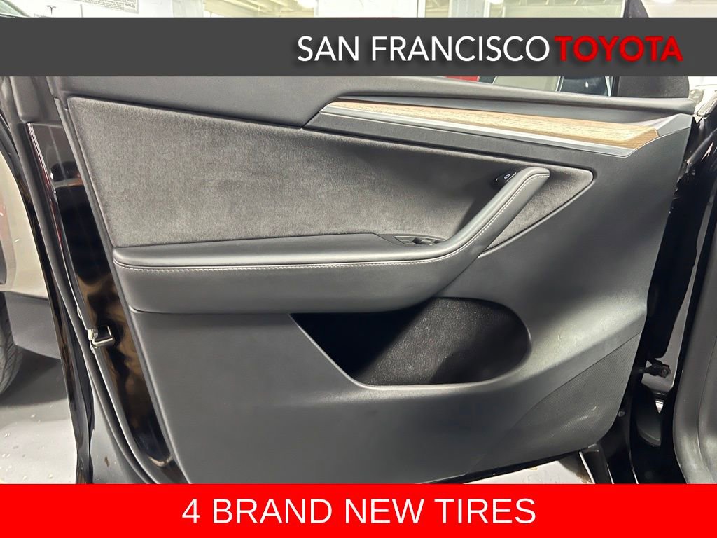 Used 2024 Tesla Model Y Long Range AWD/4WD image 31